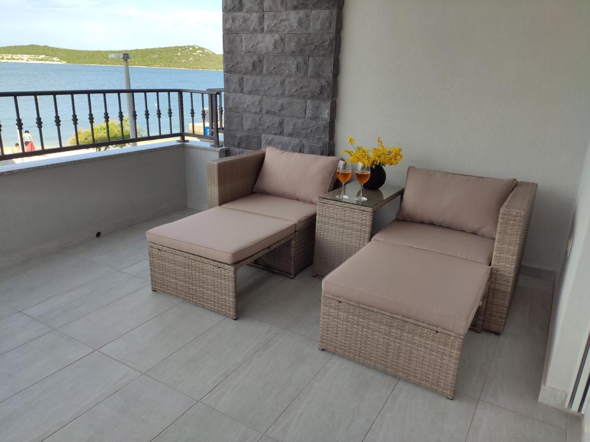 Apartmani Sara 2 Бетина Экстерьер фото