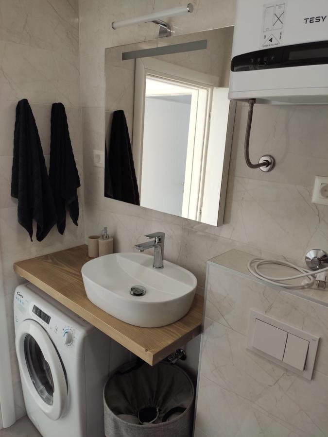 Apartmani Sara 2 Бетина Экстерьер фото