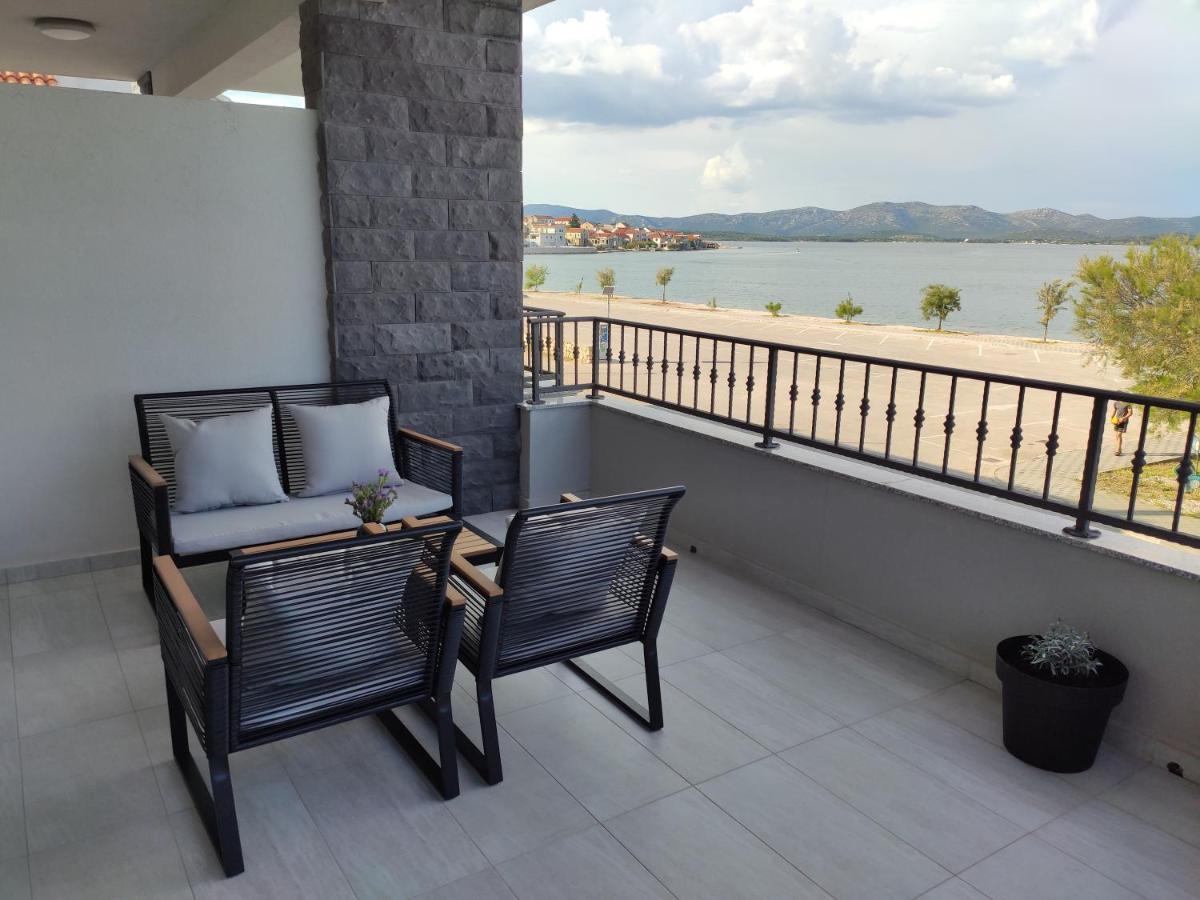 Apartmani Sara 2 Бетина Экстерьер фото